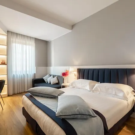 Отель La Rovere 4*