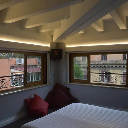 Отель La Rovere